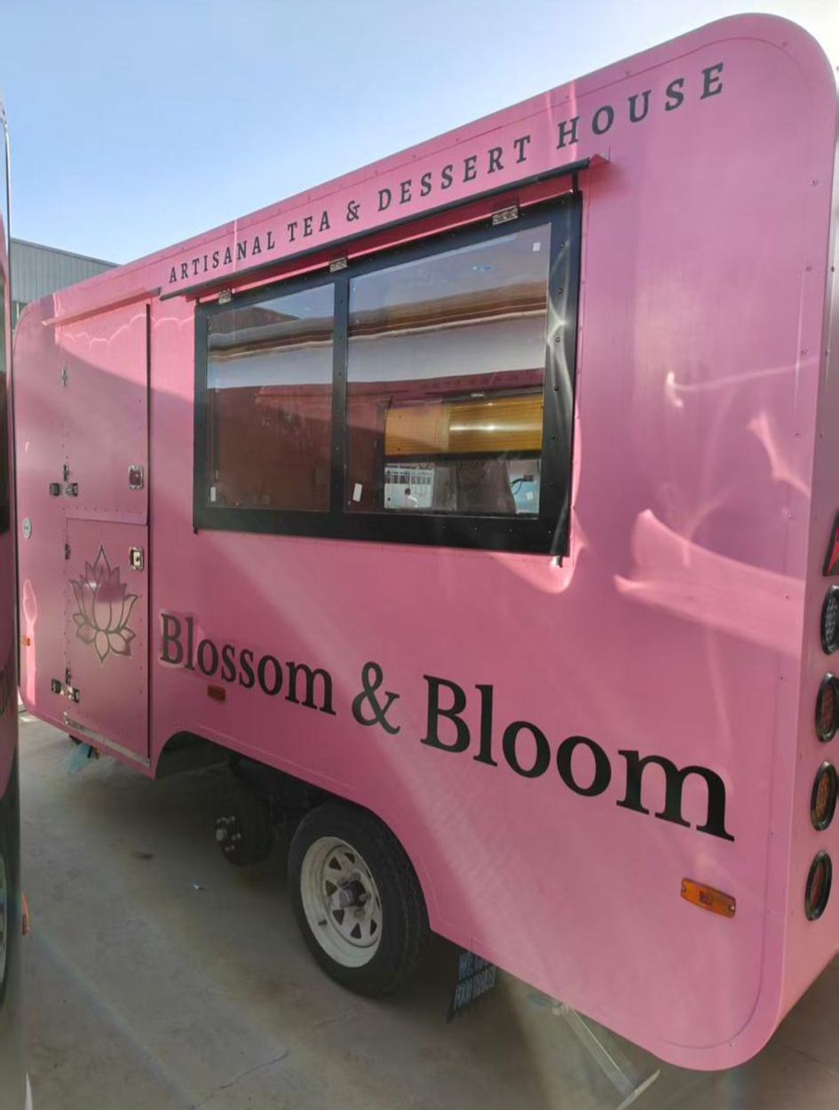 Foodtruck Blossom & Bloom — branding personalizado — TuFoodTruck